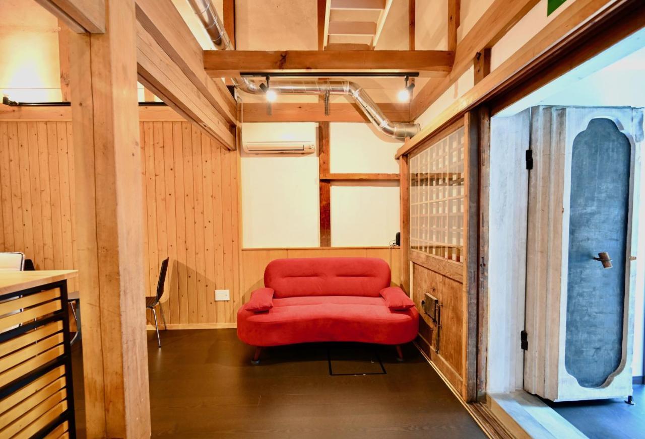 Manabi-Stay Takayama モダンな蔵ダイニングと半露天風呂付き古民家一棟貸切ホテル Экстерьер фото
